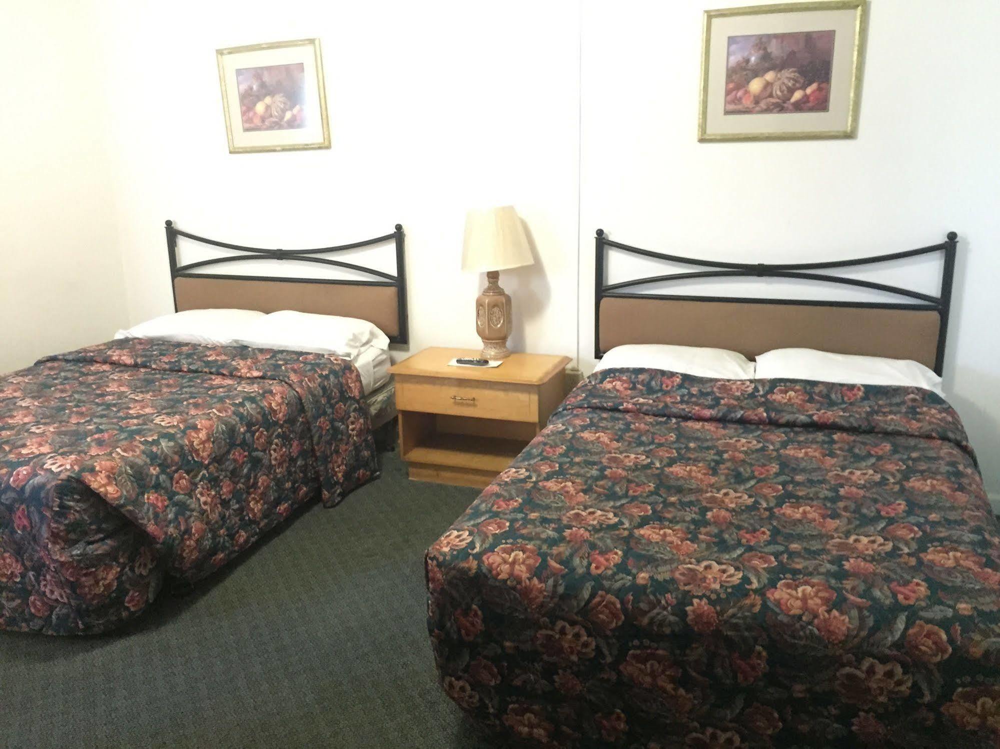 Travel Inn Of Sebring Exteriör bild