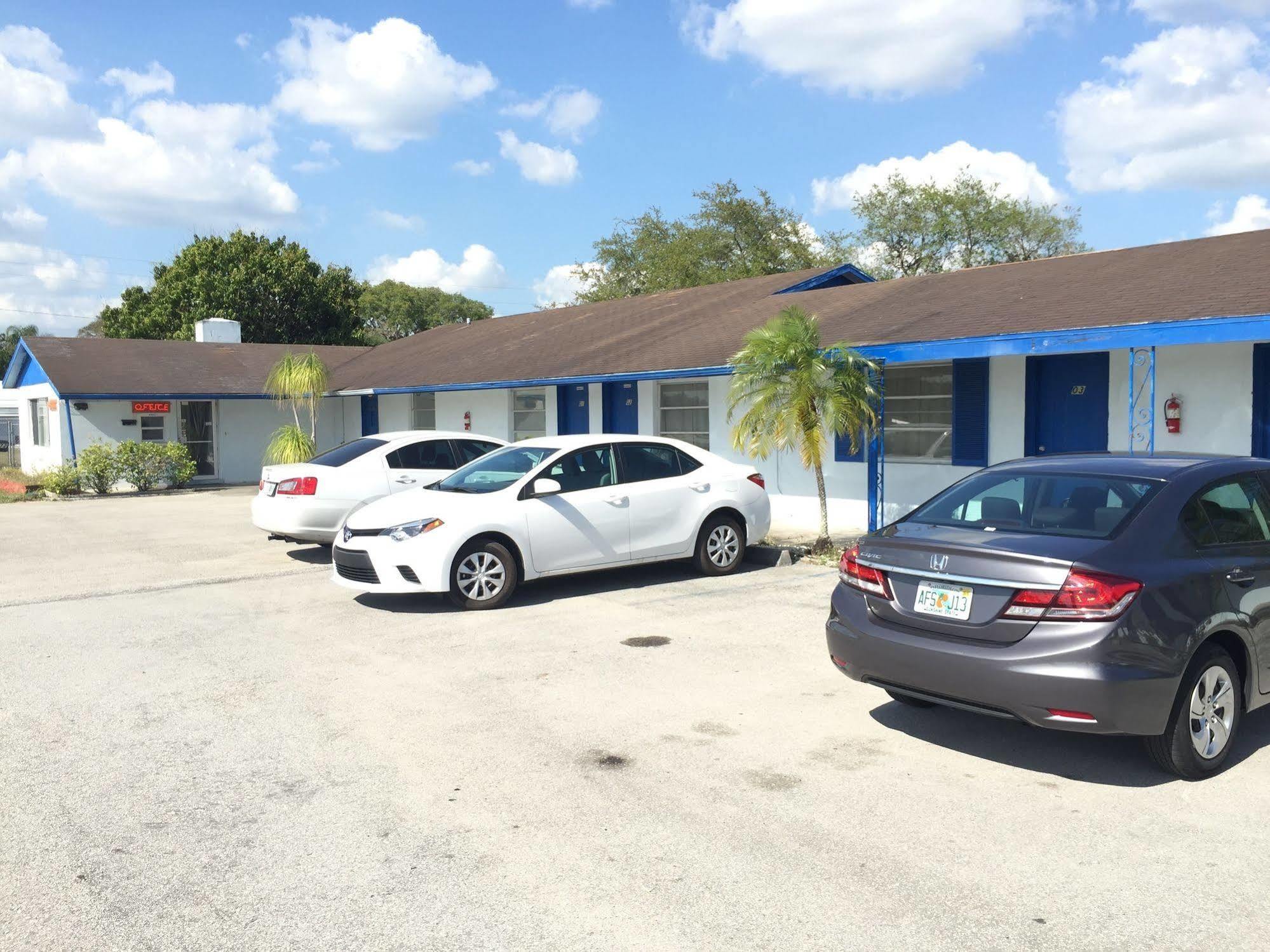 Travel Inn Of Sebring Exteriör bild